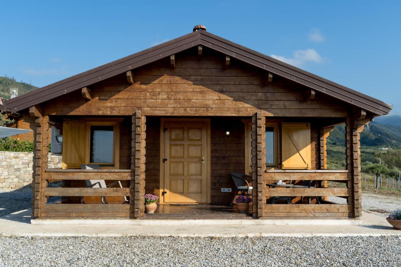 Chalet Tenuta Lacco Фурнари Екстериор снимка