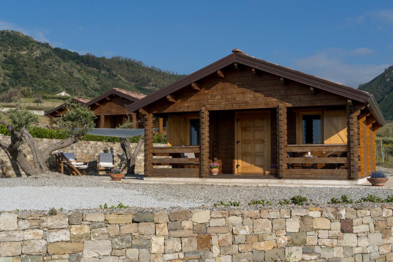Chalet Tenuta Lacco Фурнари Екстериор снимка