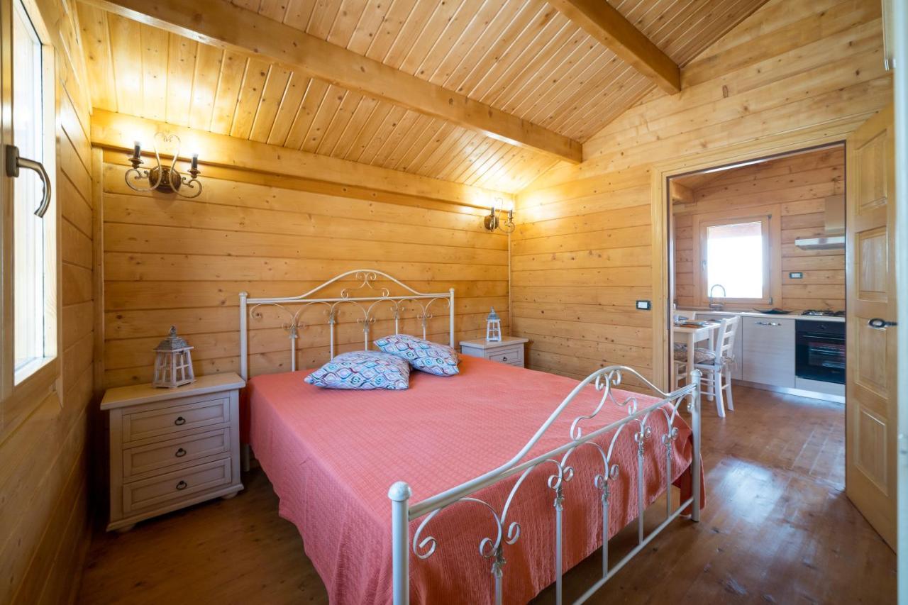Chalet Tenuta Lacco Фурнари Екстериор снимка