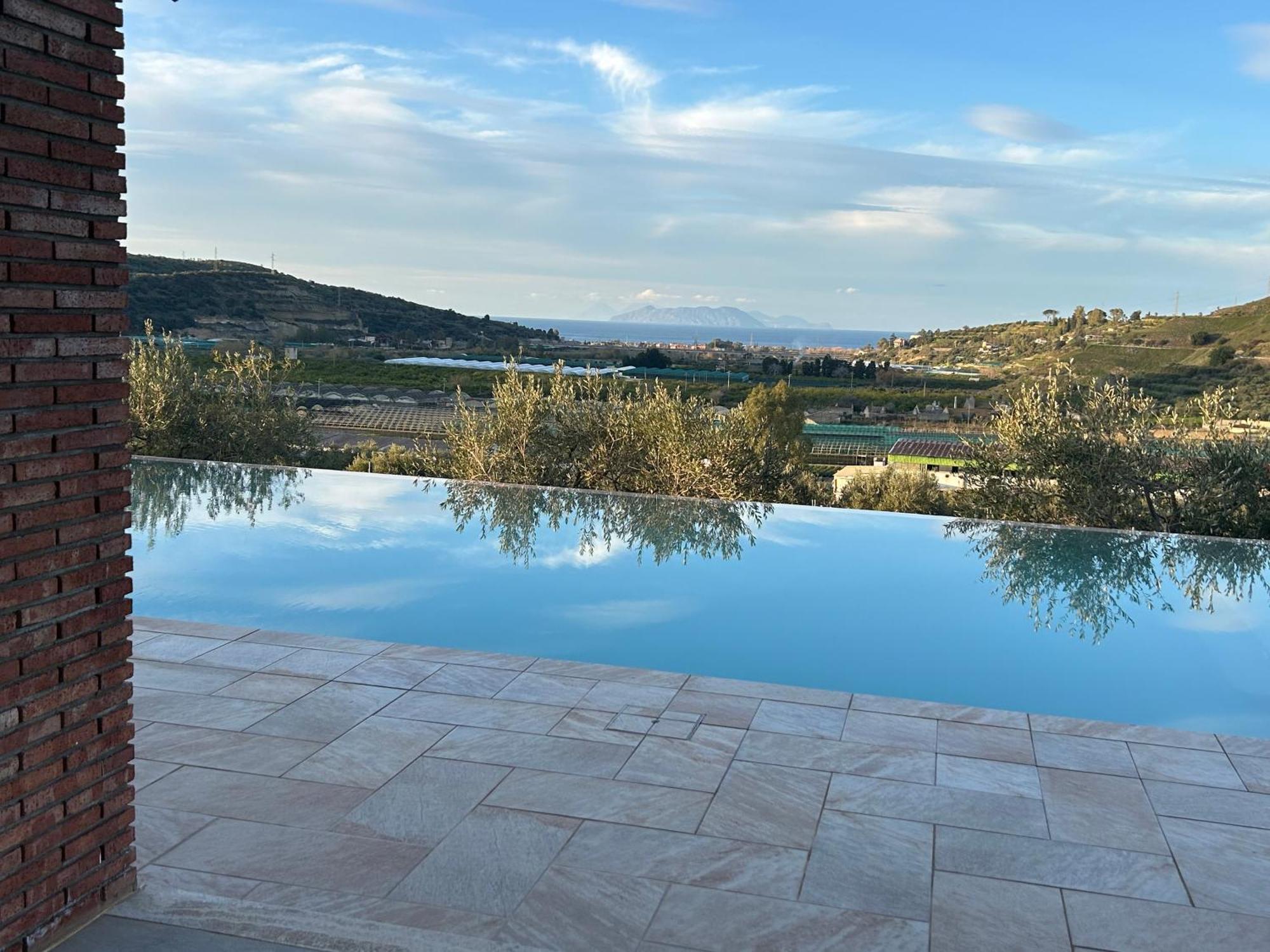 Chalet Tenuta Lacco Фурнари Екстериор снимка